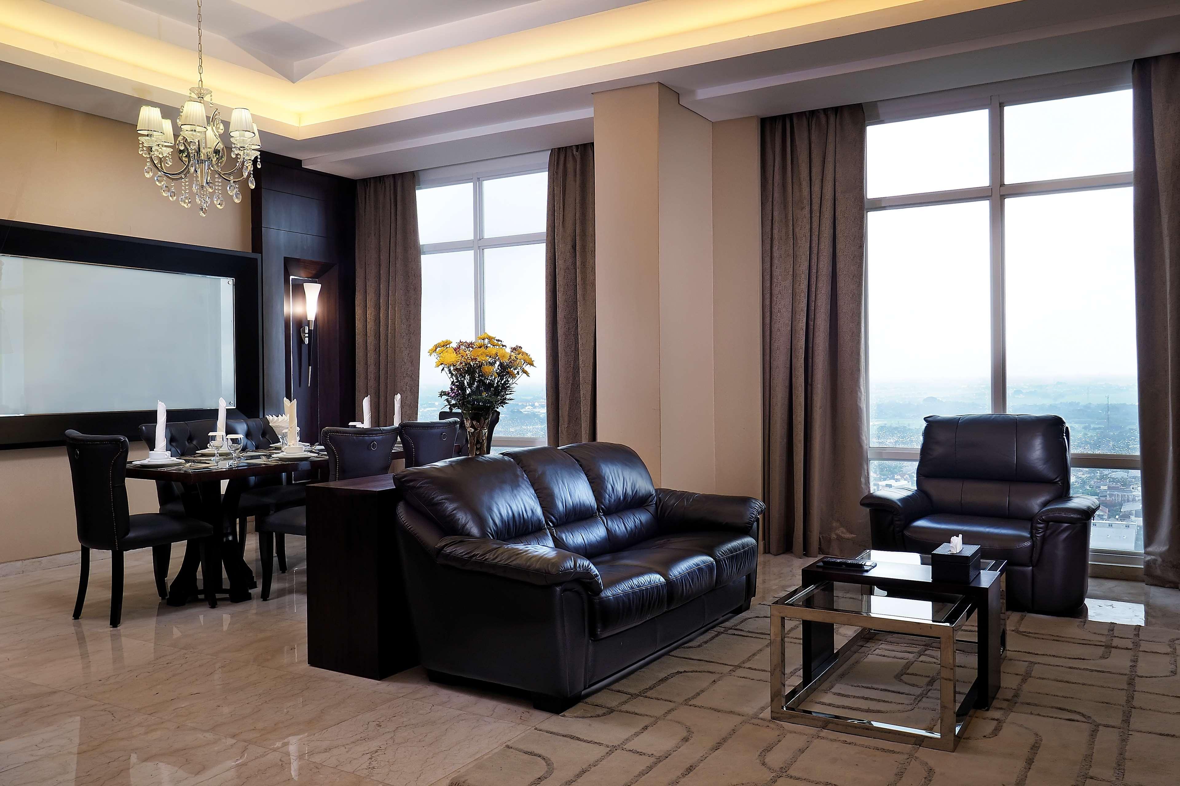 เบสต์ เวสเทิร์น พรีเมียร์ โซโล บารู Hotel Surakarta  ภายนอก รูปภาพ