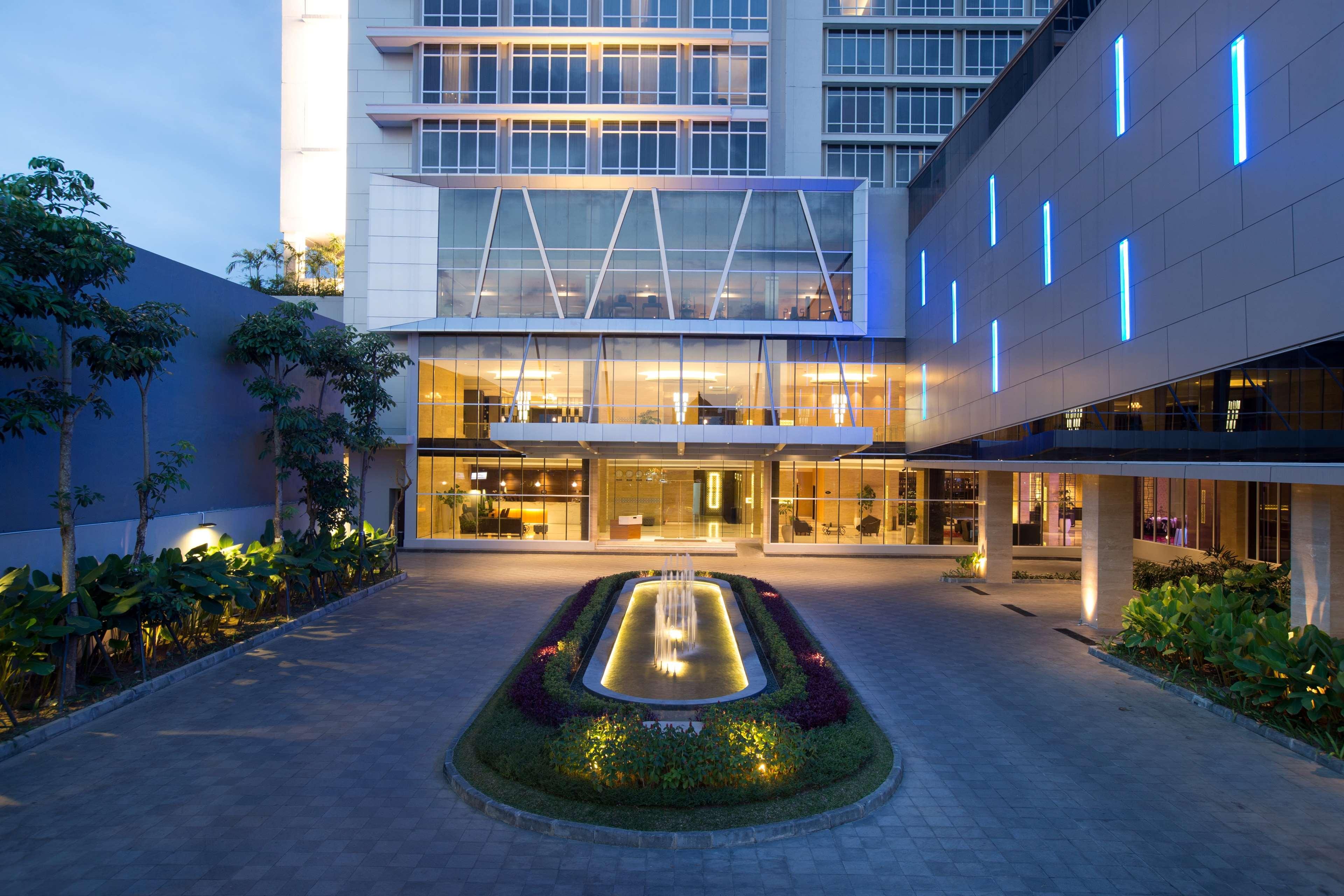 เบสต์ เวสเทิร์น พรีเมียร์ โซโล บารู Hotel Surakarta  ภายนอก รูปภาพ